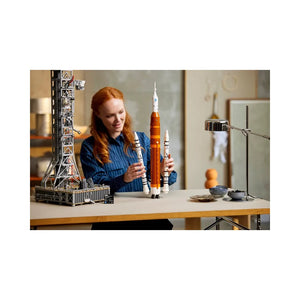 LEGO 10341 Icons NASA Artemis Space Launch System