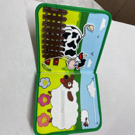 Barnyard Animals Felt Quiet Book – Farm Learning Activities – image 4 of 9