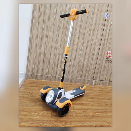 Light-Up Three-Wheel Kids Scooter – product image 3 of 4